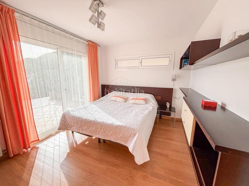 Foto 253bcb7f-51f2-42c2-93ea-c0481025210c. Casa amb calefacció piscina a Roca Grossa Lloret de Mar