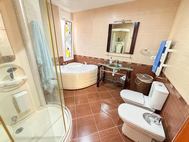 Foto b6847402-3318-4e5d-a6ee-31ea080e87d9. Casa amb calefacció piscina a Roca Grossa Lloret de Mar