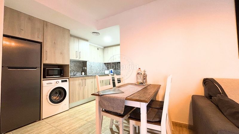 Foto 9a2d117f-aa65-43ff-bf0e-d3b59a094131. Apartament amb calefacció a Centre Lloret de Mar