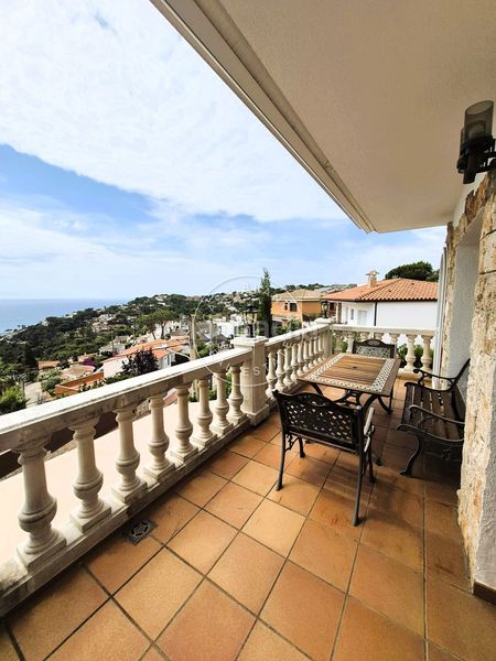 Foto 87ae1ce6-6441-432f-9359-c66e43a1cbf6. Casa amb calefacció piscina a Canyelles Lloret de Mar