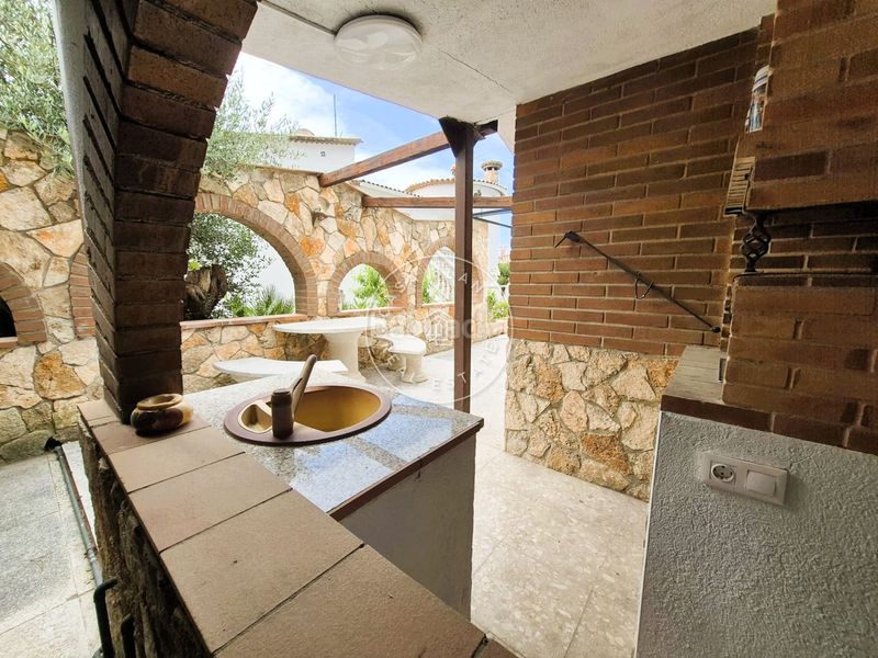 Foto acc7aac5-9a32-4306-9e15-5cc9c5e9c378. Casa amb calefacció piscina a Canyelles Lloret de Mar