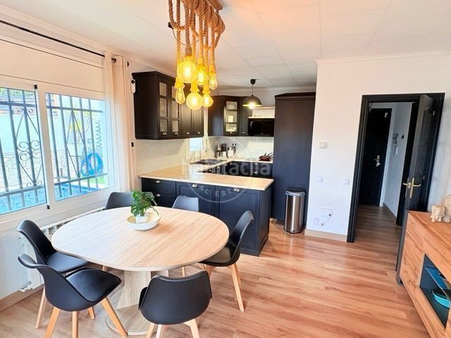 Foto 20121b44-caa6-48be-9907-fc40b284ec6e. Casa amb piscina a Aiguaviva Parc Vidreres