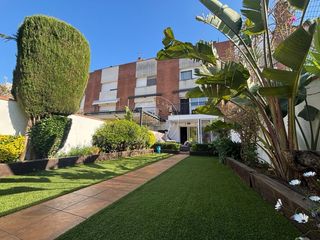 Casa a schiera in El Molí-El Rieral. Se vende adosado en can sabata.