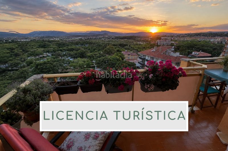 Foto ab8f336f-8422-4af8-bcf8-db97e6cd9555. Apartament amb calefacció piscina a Els Pins Blanes