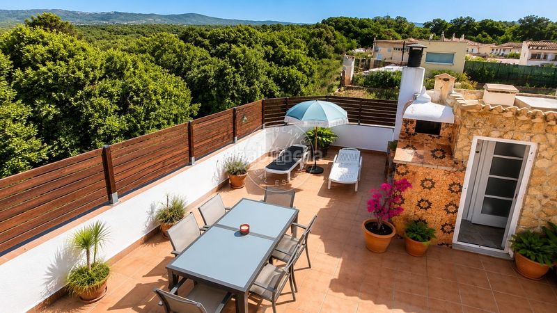 Foto b282d0d3-b5d5-43fa-ad5e-a9f775e3878e. Casa adossada amb calefacció a El Molí-El Rieral Lloret de Mar