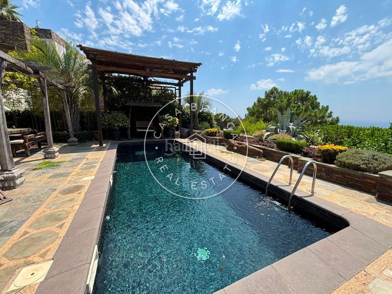 Foto 55bd8bf5-5e4f-4da3-9ff1-9384ed96da9a. Casa amb calefacció piscina a Canyelles Lloret de Mar