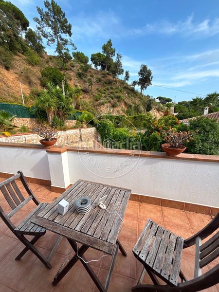 Foto 77c3f945-7a58-4738-8194-ba06754ed3f6. Casa amb calefacció a Canyelles Lloret de Mar
