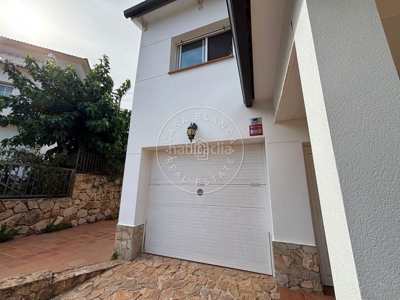 Foto aace8b3b-37f9-4fa5-9d9b-edc18a921727. Casa amb calefacció a Canyelles Lloret de Mar