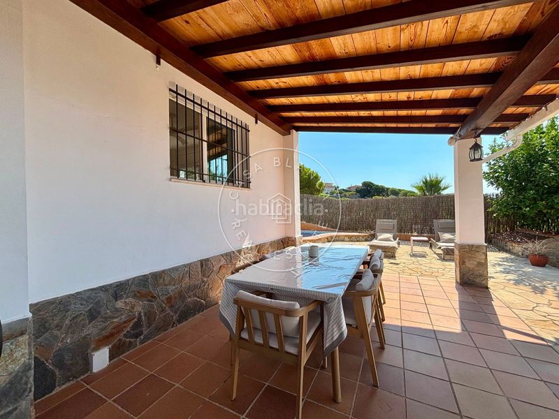 Foto 7abf1cd2-8dd9-45d9-9fbb-3317a0c2553e. Casa amb calefacció piscina a Lloret Verd - Els Pinars Lloret de Mar