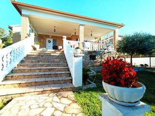 Casa a Lloret Residencial - Montlloret. Casa con vistas, piscina y mucho sol