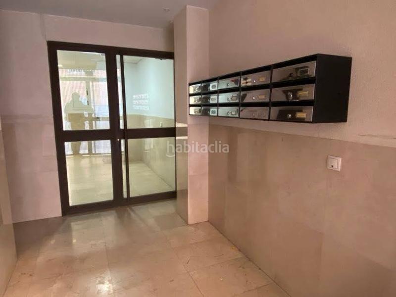 Foto 9ad368c2-94ab-4f61-875d-289cb4f1802d. Miete zweistöckige wohnung in calle ruiz palacios 28 in Madrid