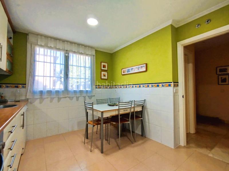 Foto 31192b76-1d67-4073-933c-d594b6a95058. Casa a schiera con camino riscaldamento parcheggio piscina in Boadilla del Monte