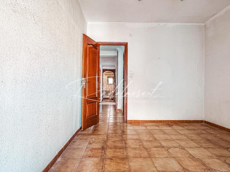 Foto bf8d5036-4740-4483-8c6a-33dcbff36aed. Piso  amplio y luminoso con parking en Eixample Tarragona