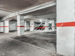 Aparcament cotxe a D'antoni gaudí 68. Plaza de parking al lado de la fira en reus