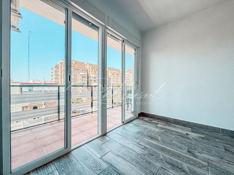 Foto 1e25c7cf-16bb-44ab-ab67-2dd838ecf4ef. Piso  de 4 habitaciones en el corazón en Llevant Reus