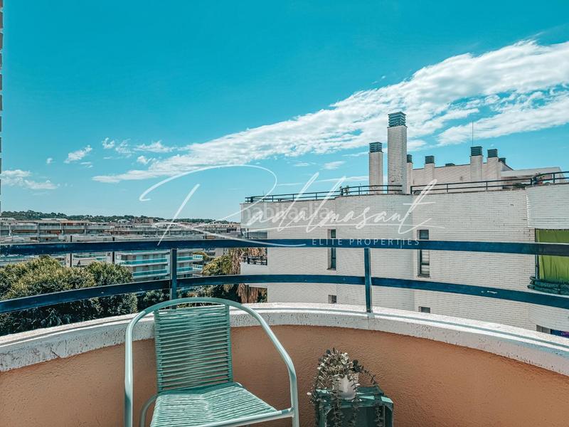 Foto 3a39368a-aff3-4827-b565-09ec98c1dee3. Piso  luminoso con terraza y licencia turística en Salou