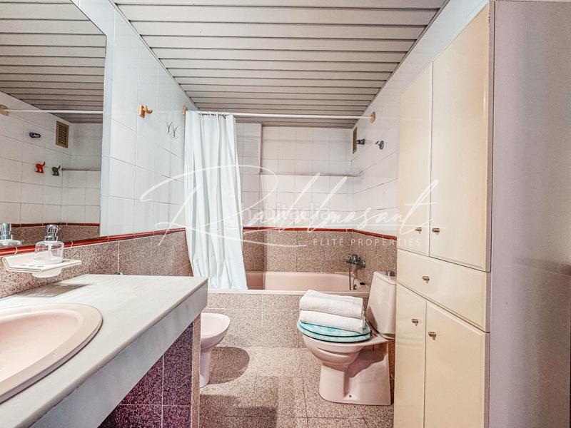 Foto 4f438c52-2857-4f08-8d55-1e182db12b2c. Piso  luminoso con terraza y licencia turística en Salou