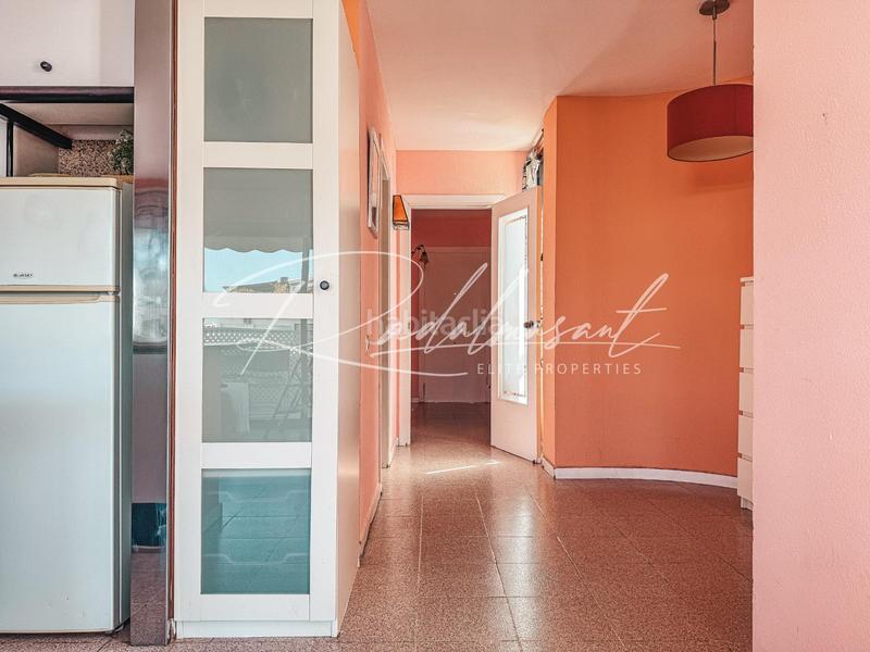 Foto 7cff5a4b-31d7-4a36-928a-57fb9199b1f9. Piso  luminoso con terraza y licencia turística en Salou