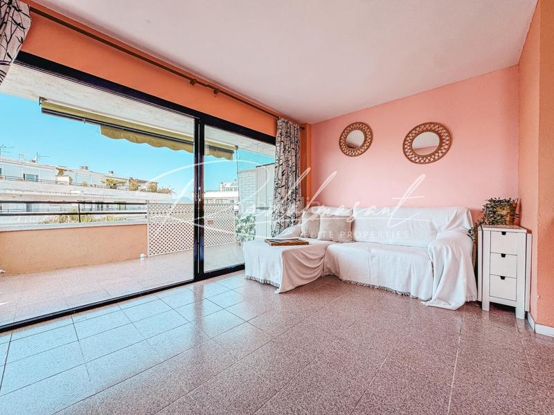 Foto a06f867f-405b-45b5-a7fe-abc1db7fe7ca. Piso  luminoso con terraza y licencia turística en Salou