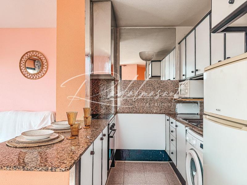 Foto eedbfc0a-1909-49eb-9397-19974a3e3c3c. Piso  luminoso con terraza y licencia turística en Salou
