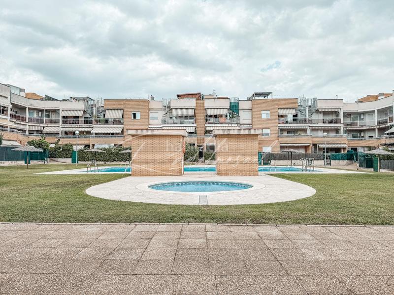 Foto 41a13552-3f75-47d4-8e60-2a66f75332ad. Piso  con piscina comunitaria y parking en Els Tallats - Mas Olivé Cambrils