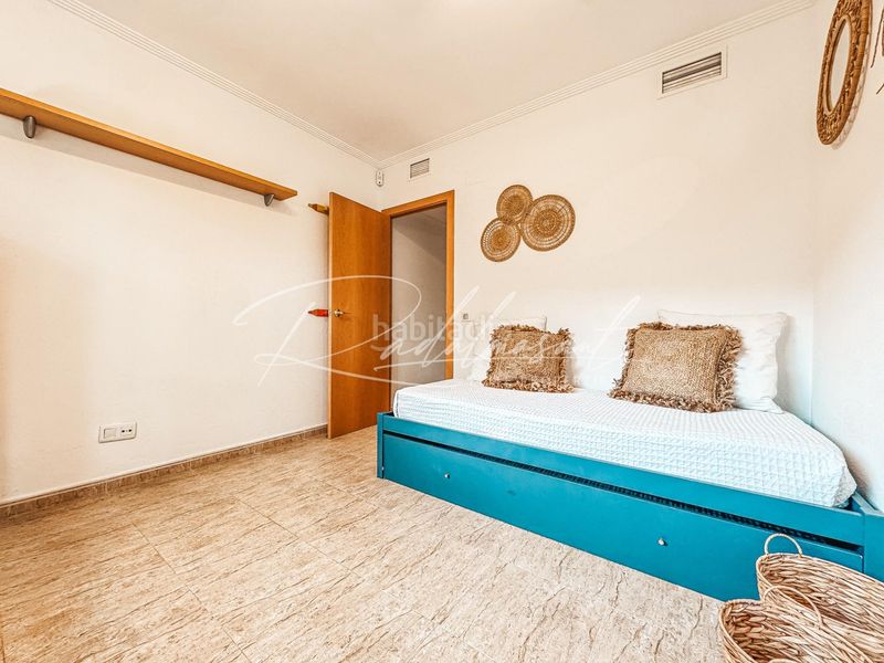 Foto 80356745-95c0-4765-9dd8-f03dcef8cd4a. Pis amb aparcament piscina a Els Tallats - Mas Olivé Cambrils