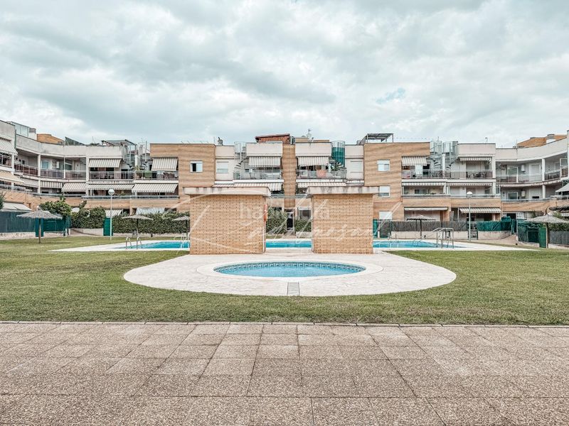 Foto ffdd3e81-f54e-4185-9539-01dbb0d4d878. Pis amb aparcament piscina a Els Tallats - Mas Olivé Cambrils