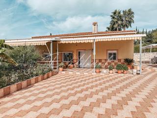 Maison à Sant Pere i Sant Pau. Casa unifamiliar en rodolat del moro