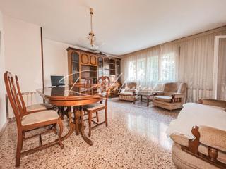 Pis  Carrer de lepant. Piso luminoso con terraza en el centro de reus