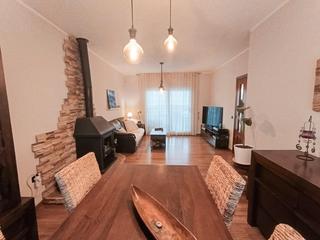 Casa aparellada a Carrer del priorat 52. Pareado con terraza y jardín en olesa de montserrat