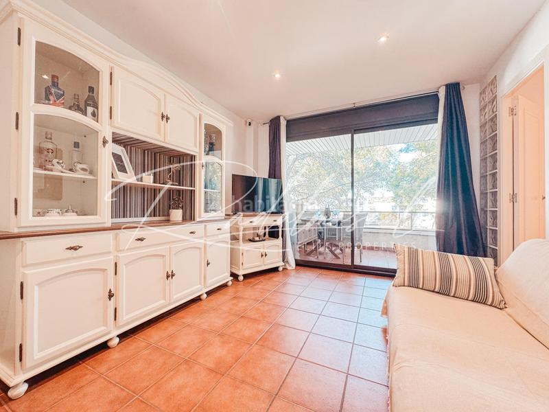 Foto ee627179-6adc-4d50-9fe4-18f9f662431a. Pis a calle del bosc de la montserrada 1 a pla de maset - cap de Salou Salou