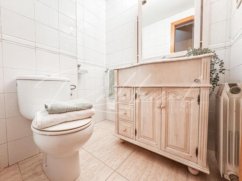 Foto 660b588e-14a2-4f88-b7a0-53aa96ee74fa. Maison jumelée dans carrer alexandre gali 41 dans Regueral - Prat d'en Forés Cambrils