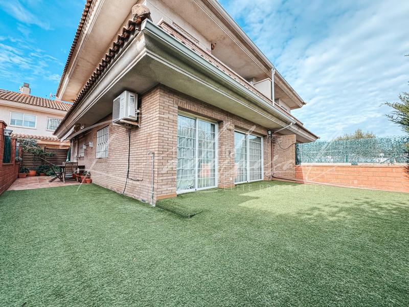 Foto 75b30a87-8a74-4288-ba13-1b6206d25712. Maison jumelée dans carrer alexandre gali 41 dans Regueral - Prat d'en Forés Cambrils