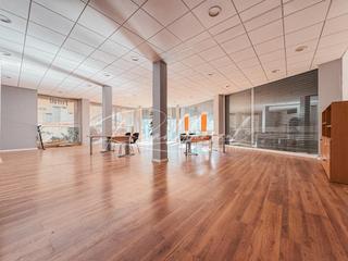 Location Local commercial à De miró 57. Alquiler de local comercial en reus