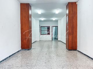 Locale commerciale in Carrer del Roser 89