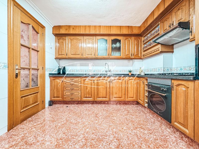 Foto 63b3f58f-2a2f-4caa-86f8-1a6b8c8a7763. Pis a calle de cambrils 6 a Migjorn Reus