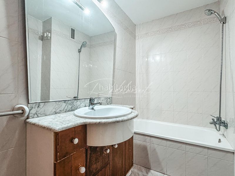 Foto e601bf80-0580-4a78-b5d5-fb42ad8709a7. Pis amb aparcament a Centre Torredembarra