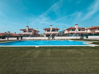 Maison jumelée  Carrer carrer migjorn. Pareado con jardín en hospitalet del infante