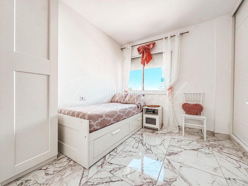 Foto 10ce9fa2-679e-468c-9383-85e7f5a2b872. Piso  con terraza en Centre Torredembarra