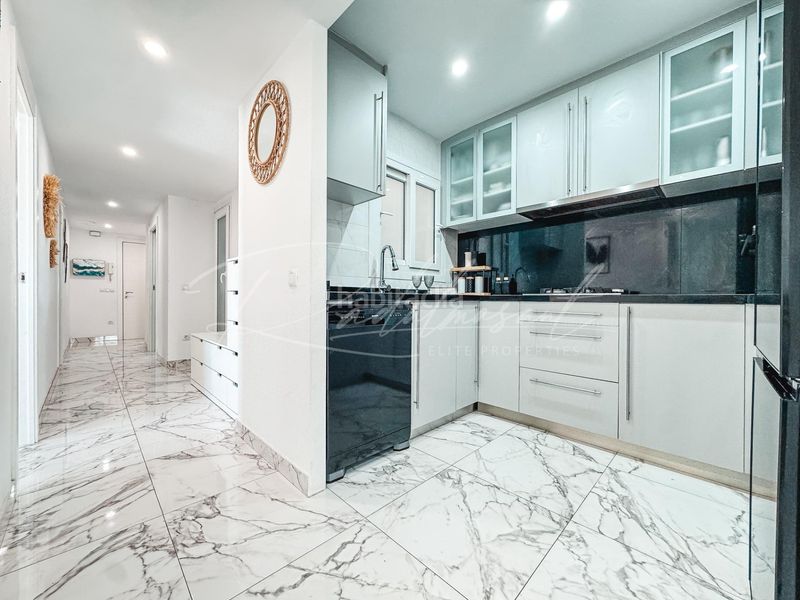 Foto 64fa5285-6c57-4e9c-af2d-f9004e30fc40. Piso  con terraza en Centre Torredembarra