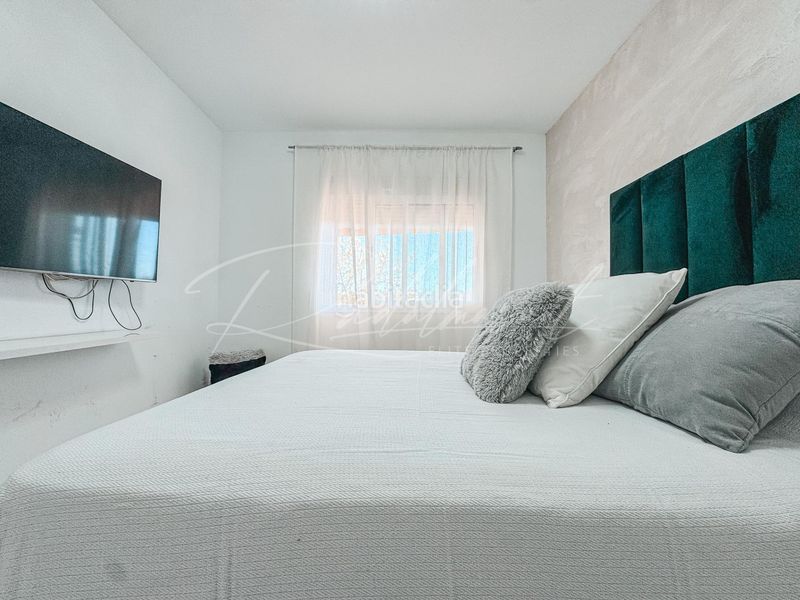 Foto b98c5012-449d-4fce-8170-e8203421061a. Piso  con terraza en Centre Torredembarra