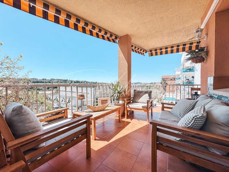 Foto d510969d-1378-428d-abce-206398c4d924. Piso  con terraza en Centre Torredembarra