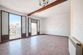 Etagenwohnung  Plaça font 14. Piso céntrico con balcón en tarragona