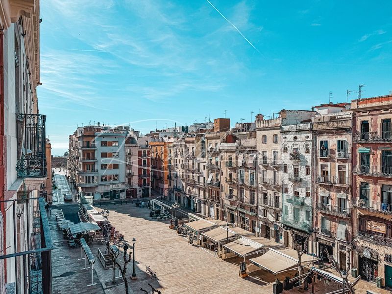 Foto fa858c1f-0696-410d-a2cc-d5bfbfd64823. Pis a plaça font 14 a Part Alta Tarragona