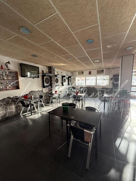 Foto e4adaaeb-b1c1-4fef-a8a7-acc0ac87b71d. Local comercial a Llevant Reus