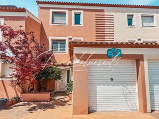 Casa adossada  Passeig passeig palmeres. Adosado con jardín en aigüesverds