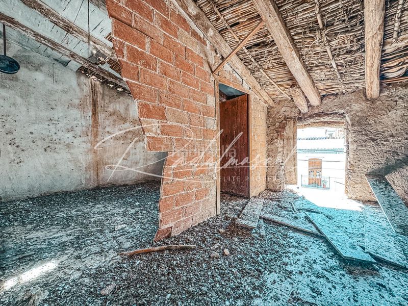 Foto 0299b3bc-bd5e-4321-8692-4e9d166e8304. Casa amb aparcament a Vilallonga del Camp