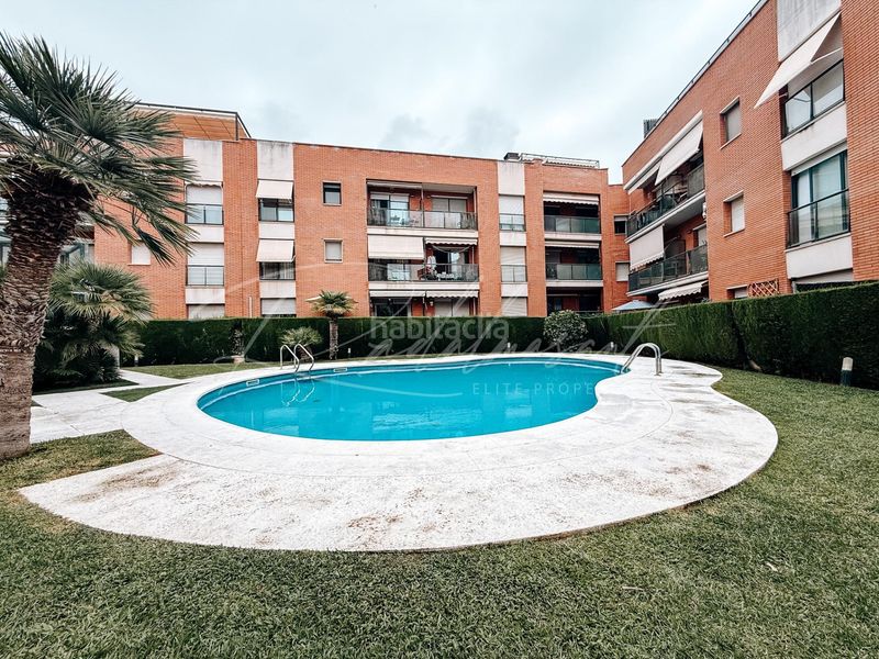 Foto e24080cb-9b21-404c-aa2b-b717e694f876. Pis amb calefacció aparcament piscina a casc antic - nou Cambrils Cambrils