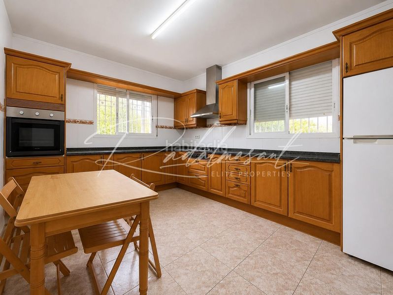 Foto e3958ab0-f76a-4e9a-9712-041eb93b5ab8. Xalet amb calefacció aparcament a Mestral Reus