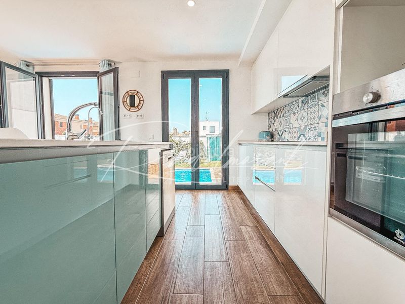 Foto b03d55f0-3ab1-49bc-ac1e-f67e9e901ccb. Casa aparellada amb calefacció aparcament piscina a Cambrils